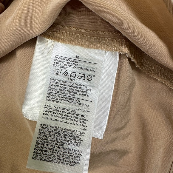 Old Navy Utility Button-Down Shirt – Women's Medium – Tan Neutral - Picture 7 of 7